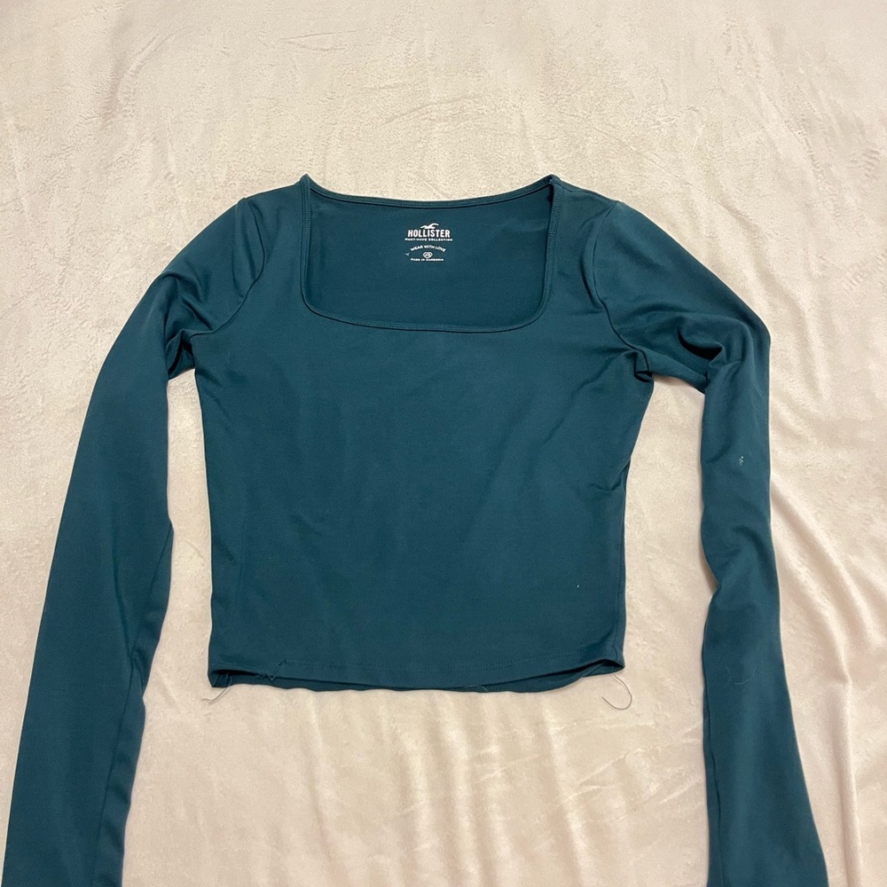 Hollister Teal Square-Neck Long Sleeve Crop Top